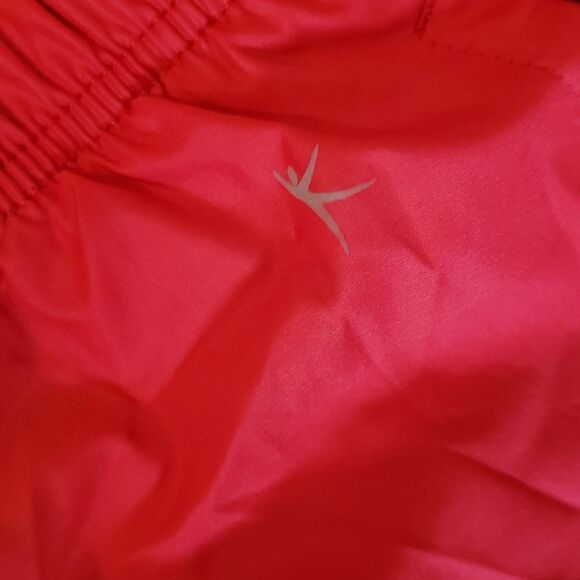 NWOT Bright Red Danskin Now Capris Sz XXL/2X - Picture 3 of 3